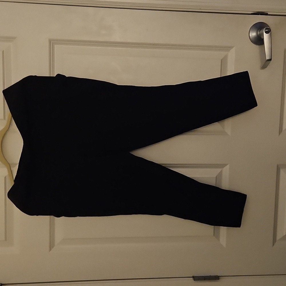 Athleta Salutation Stash 7/8 Leggings